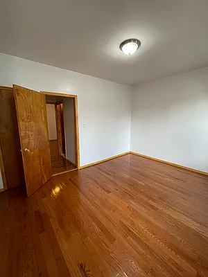 Rented by New York Realty Minimax Inc | media 8