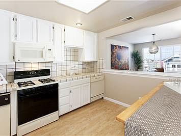 5th image of 1582 48th Ave