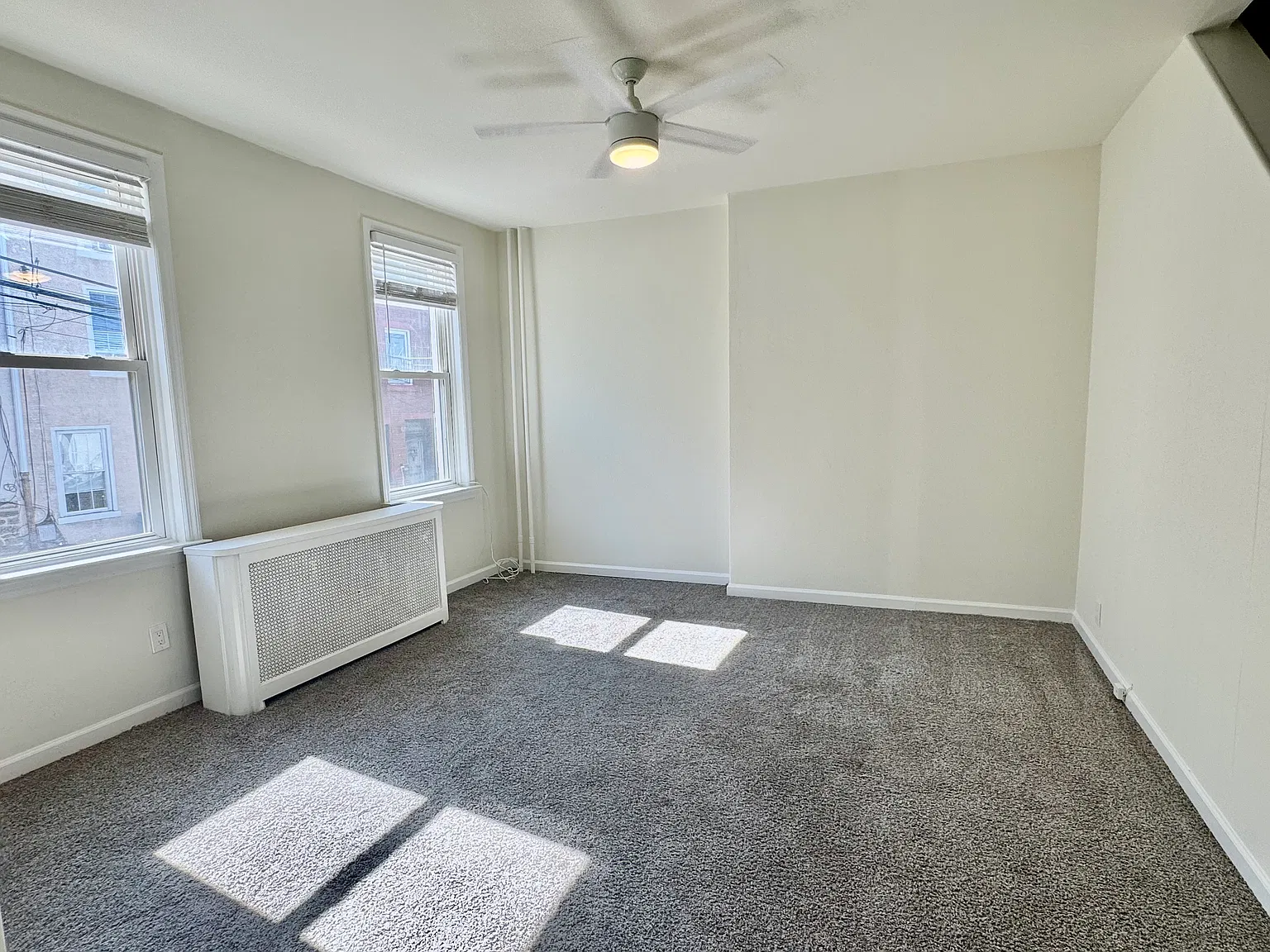4 bed, 2160 sqft, $3,100 — Photo 2