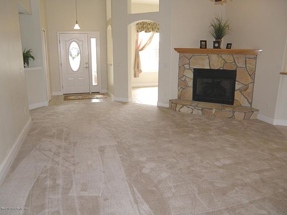2nd image of 213 Saranac Ln