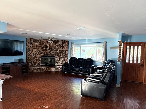 5th image of 11910 Hawthorne Ave