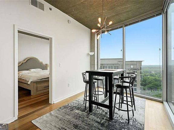5th image of 3324 Peachtree Rd NE Unit 2202