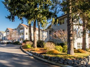132 Hall Brothers Loop, Bainbridge Island, WA 98110