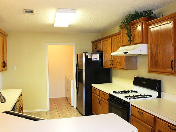 4th image of 123 Maywood Dr