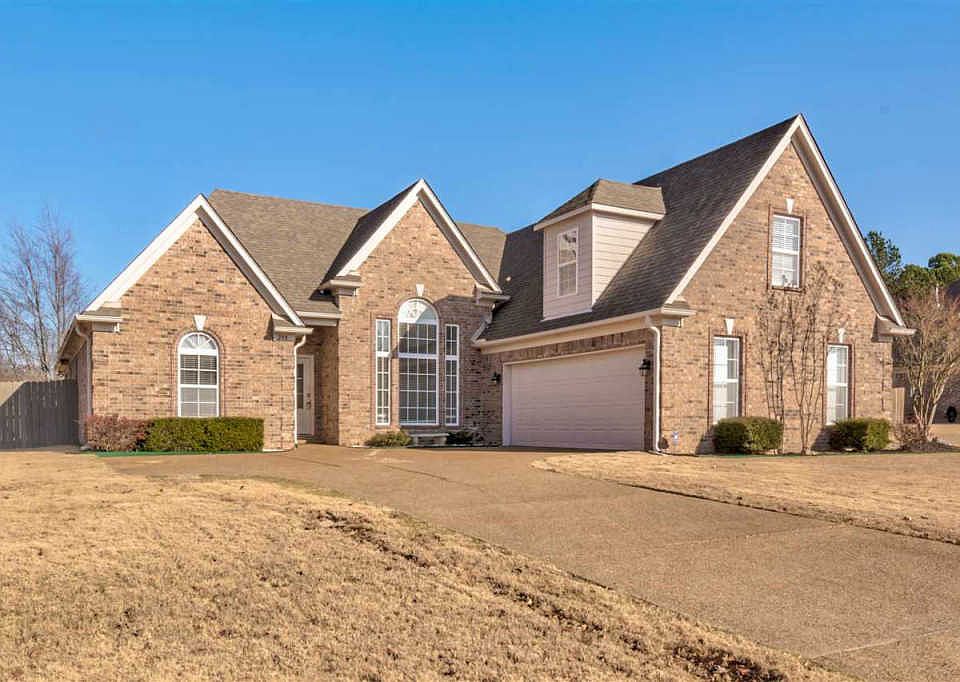 1st image of 290 Eagle Valley Dr