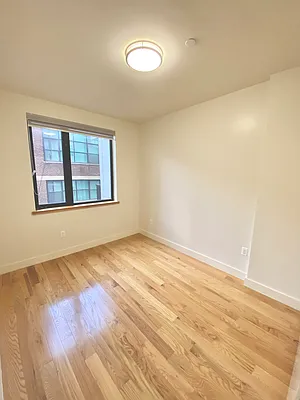 Rented by E Realty International Corp | media 33