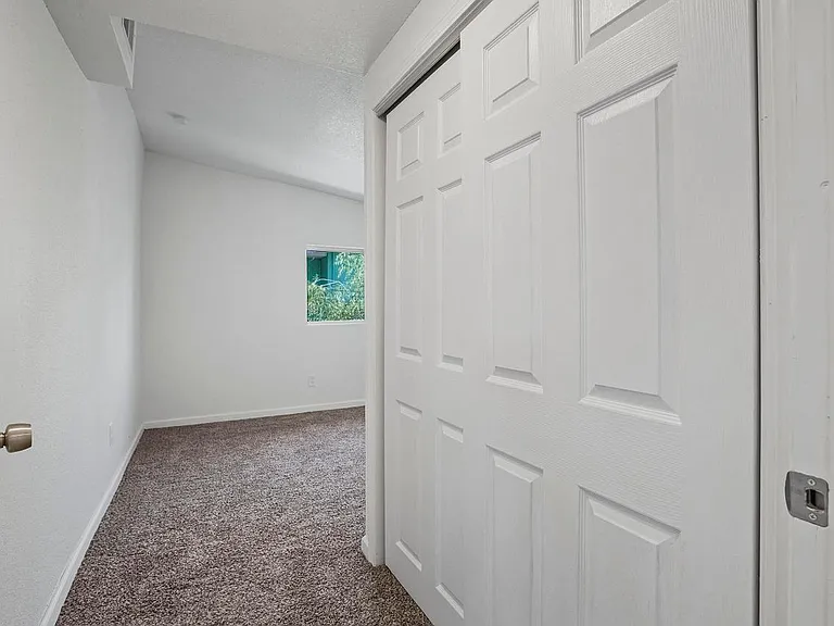206 Sofia Pl — Photo 8