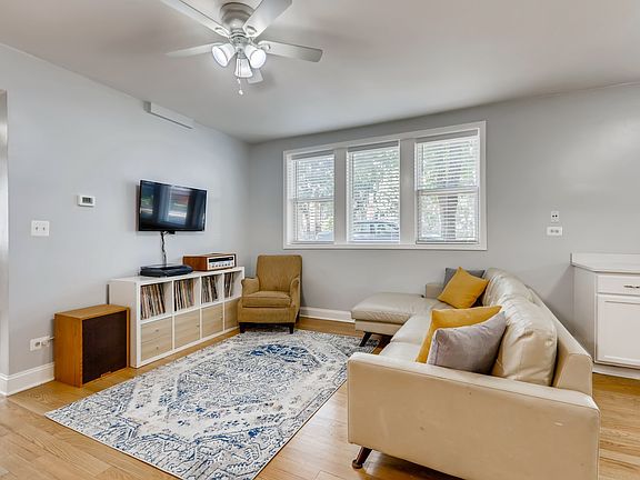 4th image of 2857 N Christiana Ave #G