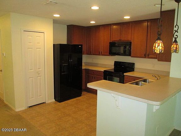 4th image of 2686 Carthage Dr
