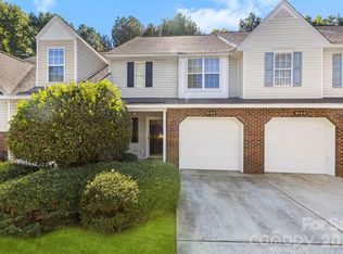 8144 Christmas Ct, Charlotte, NC 28216