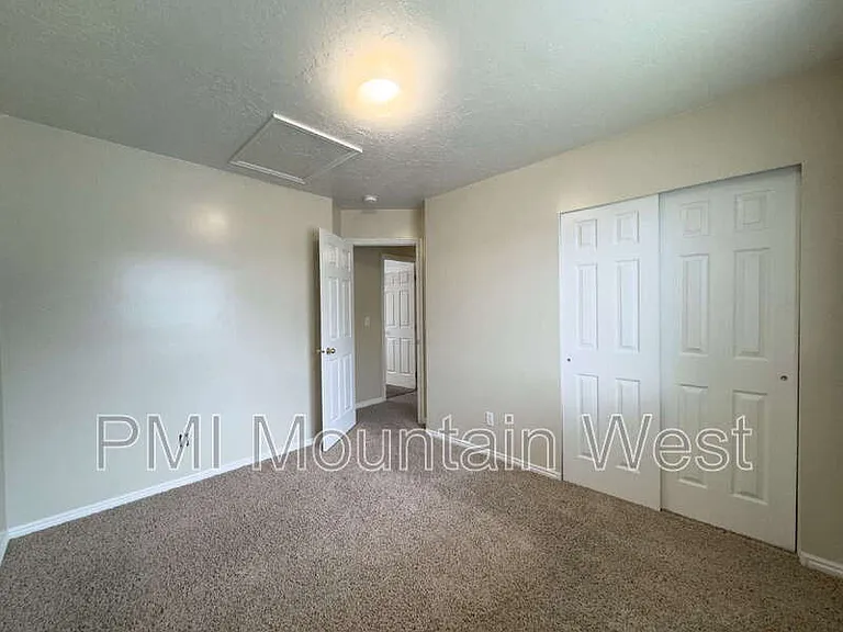 2419 W 1850 N — Photo 20