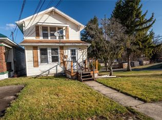 1236 Washington St, Farrell, PA 16121