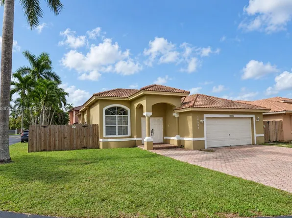 16362 SW 94th St, Miami, FL 33196