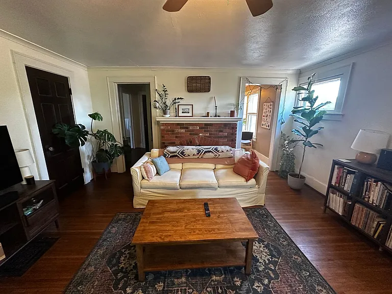 27 Vick Park #A — Photo 9