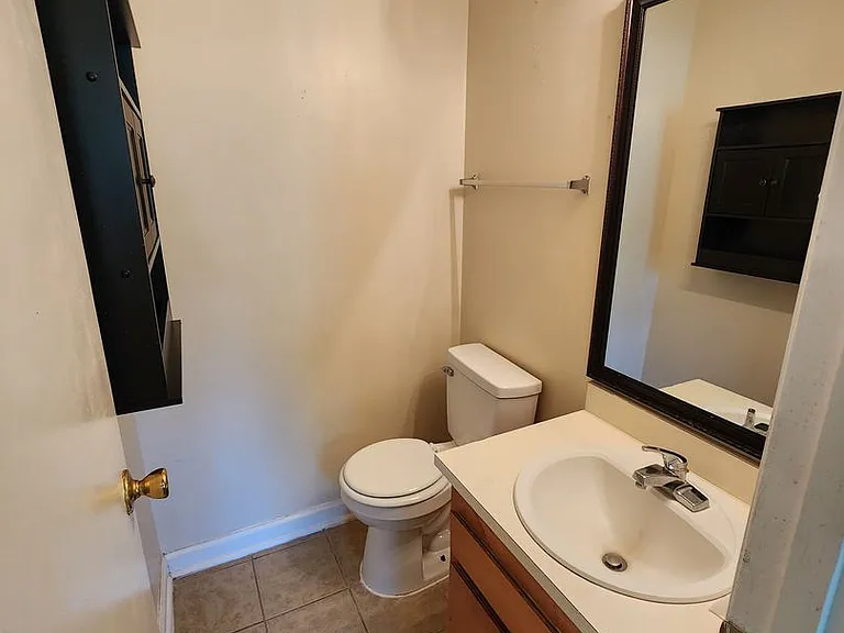 802 Margret Ln — Photo 11