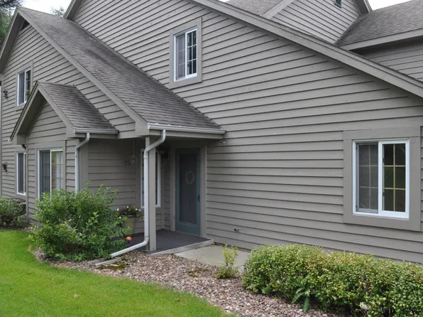 18475 Brookfield Lake Dr, Brookfield, WI 53045