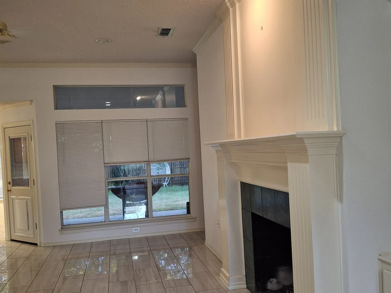 4 bed, 2000 sqft, $2,200 — Photo 3