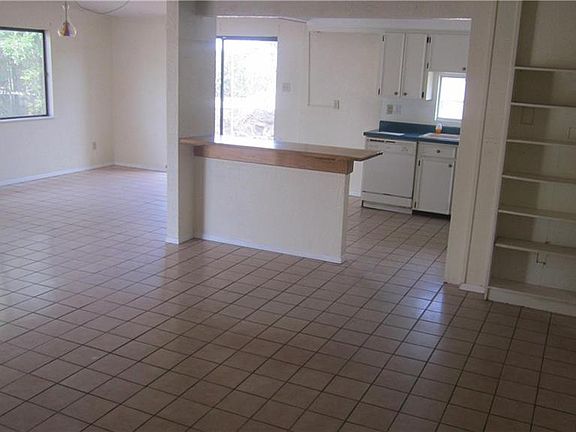 4th image of 4533 Swan Dr