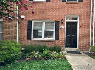 2027 S Glebe Rd, Arlington, VA 22204