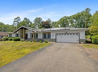 23 Pinewood Dr, Vernon, CT 06066