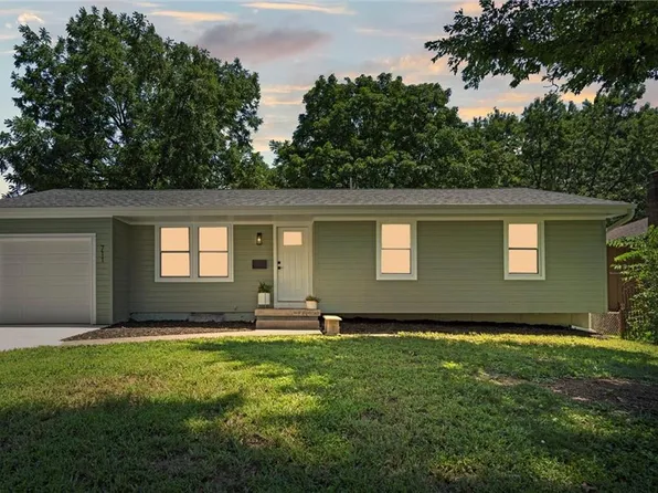 711 SW Williams St, Lees Summit, MO 64081