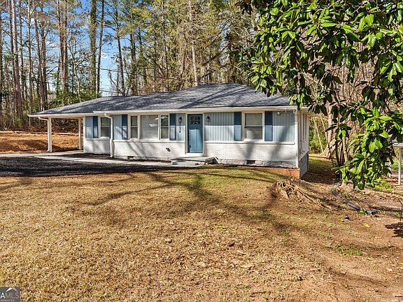 3rd image of 2134 Tilson Rd