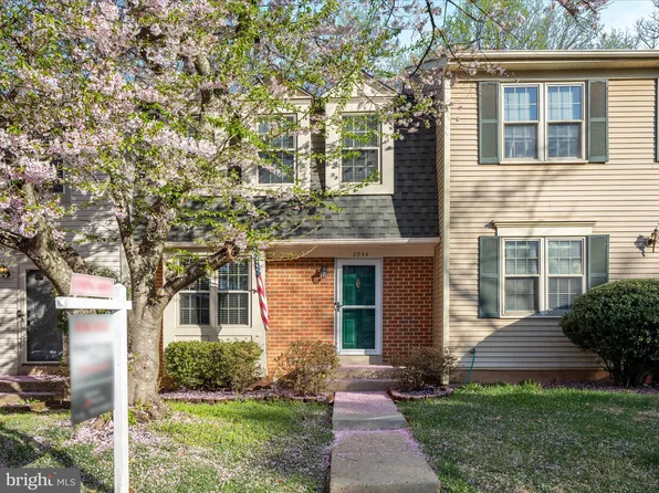 3944 Collis Oak Ct, Fairfax, VA 22033