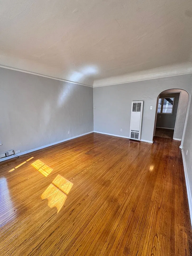 125 Granada Ave — Photo 1
