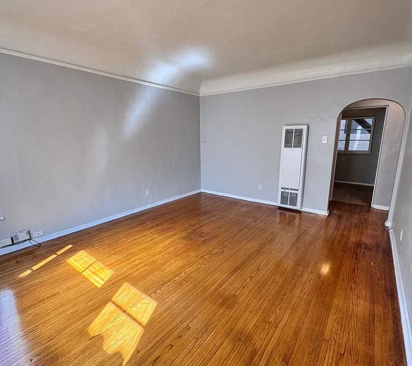 125 Granada Ave