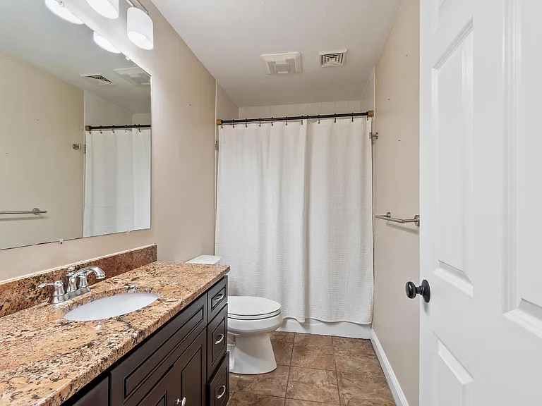 22 Valley Forge Cir — Photo 14