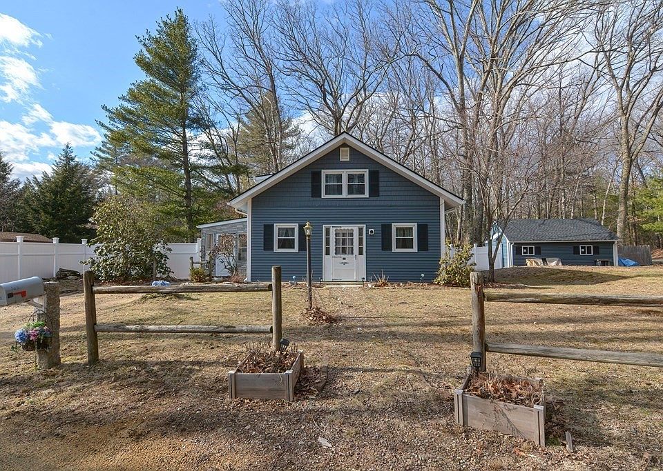 1st image of 103 Blueberry Ln