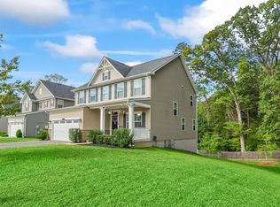 305 Courthouse Manor Dr, Stafford, VA 22554