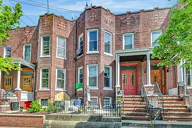 88-22 85th Street in Woodhaven