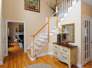 10 Knecht Farm Rd, Trumbull, CT 06611