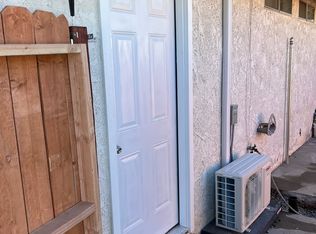 8303 California Ave, Riverside, CA 92504