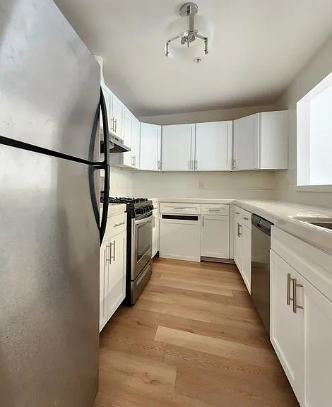 832 3rd St #301 — Photo 13