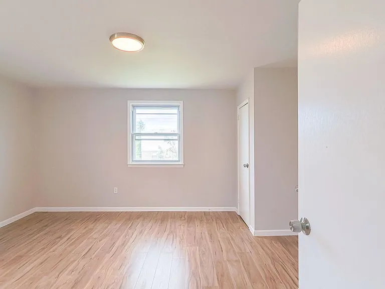 1826 Tomlinson Rd — Photo 7