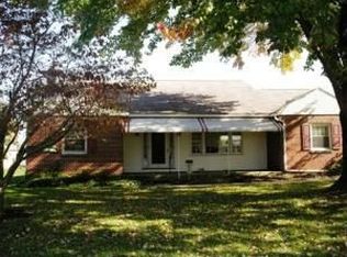 251 Maple Ave, Bird In Hand, PA 17505