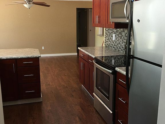 5th image of 12411 138th Street Ct E