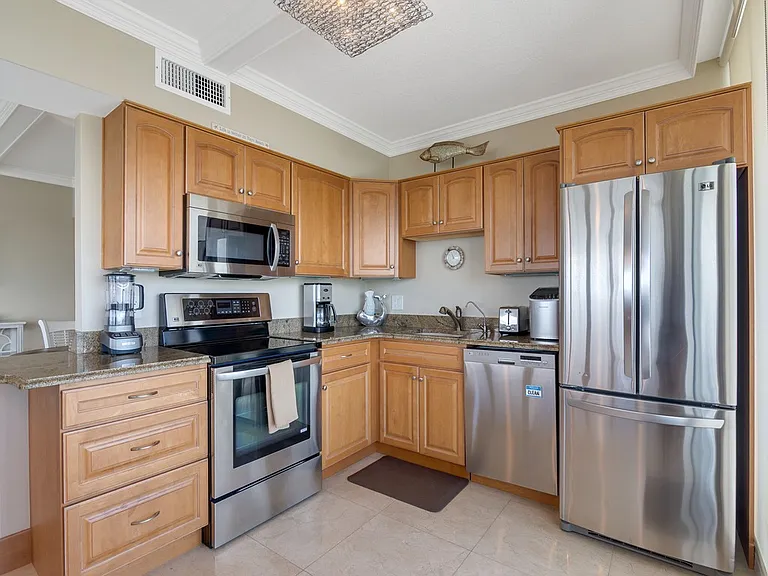 3554 Ocean Dr #501S — Photo 10