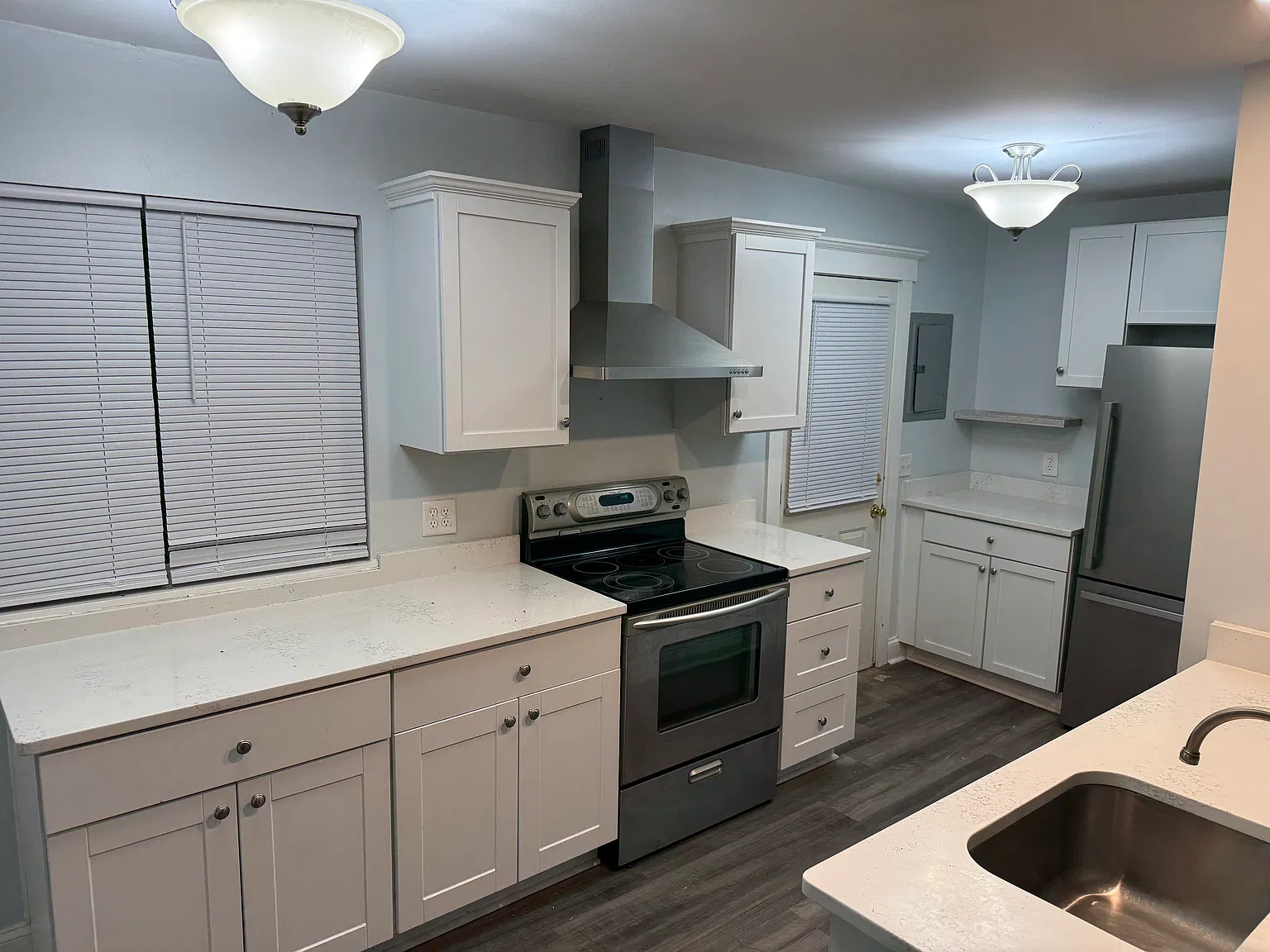 3 bed, 1000 sqft, $1,450 — Photo 4