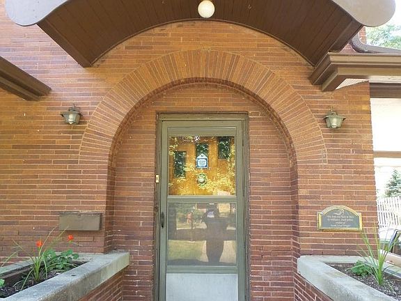 4th image of 2501 Jackson St