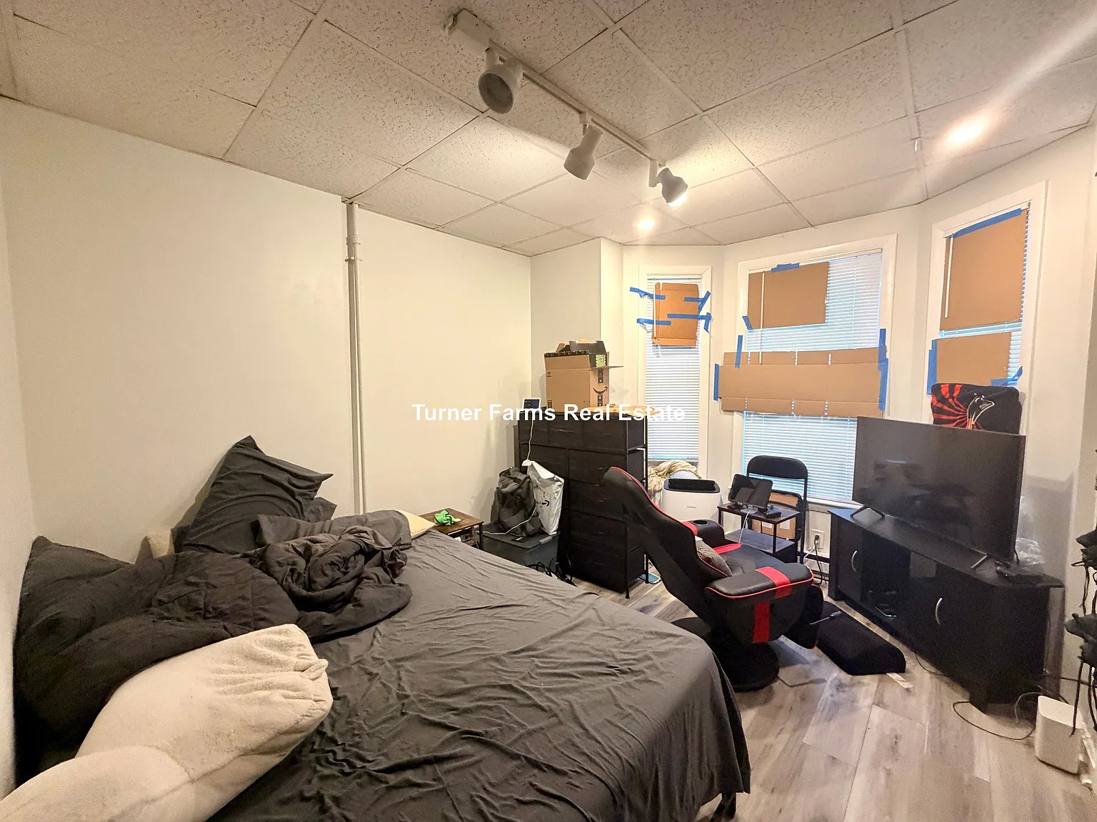 Studio, 9999 sqft, $1,700 — Photo 3