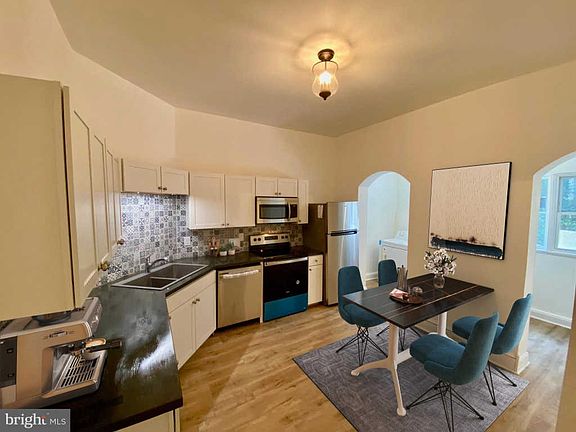 2nd image of 305 S Main St #1