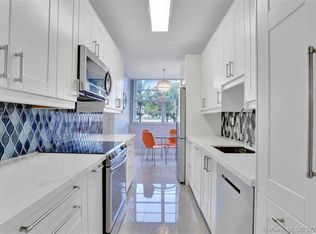 301 174th St APT L03, Sunny Isles Beach, FL 33160