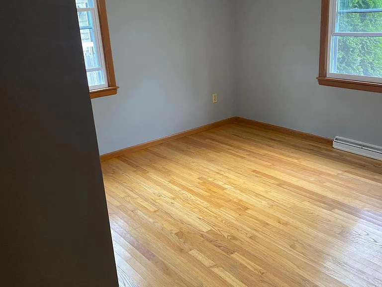 138 Warren Ave — Photo 8