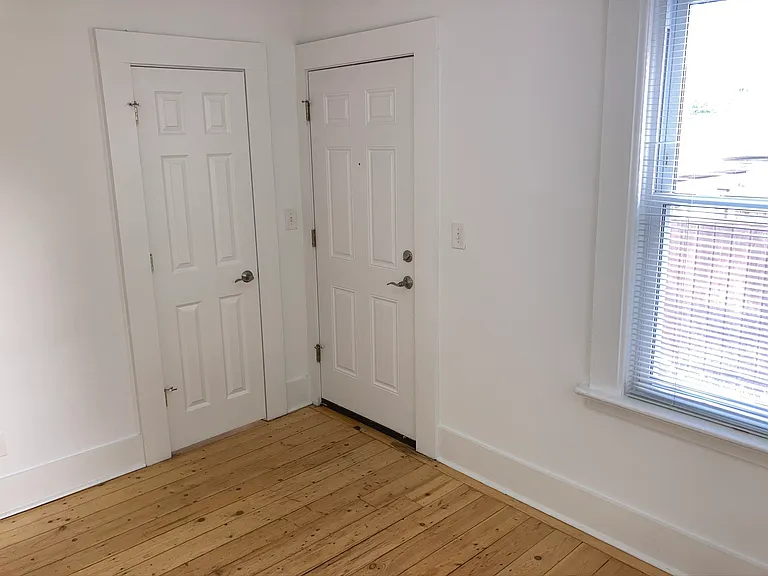 2941 N Racine Ave #COACH HOUSE — Photo 12