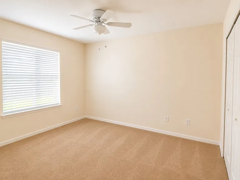 1460 Equinox Cir — Photo 14