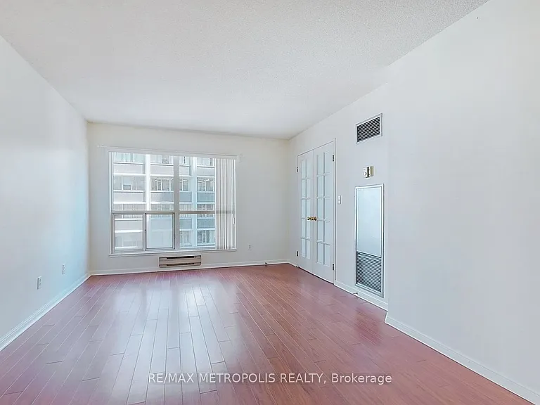 7 Carlton St #1114 — Photo 11