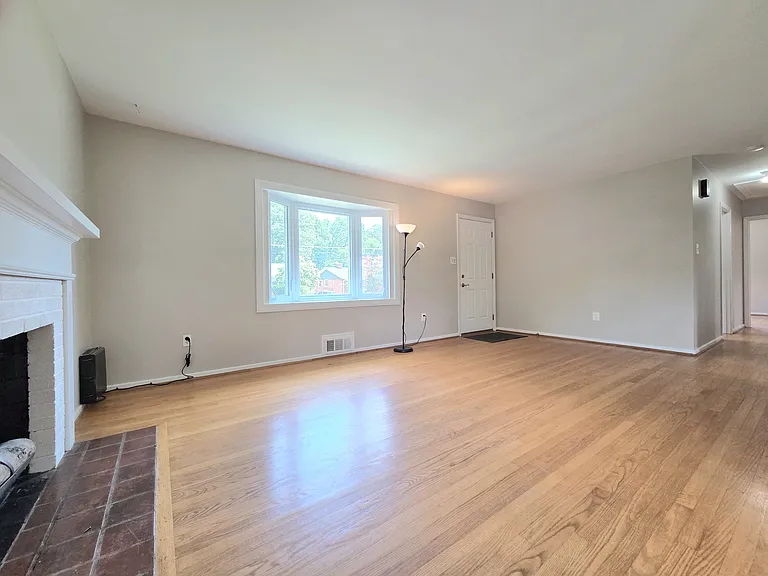 7020 Quander Rd — Photo 5